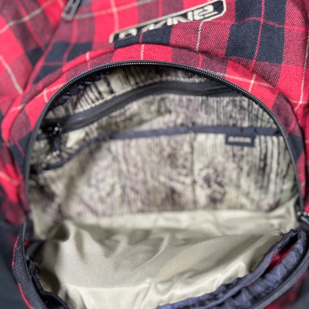 Dakine Red Black Plaid Backpack Laptop Sleeve Sternum Strap Skater Daypack